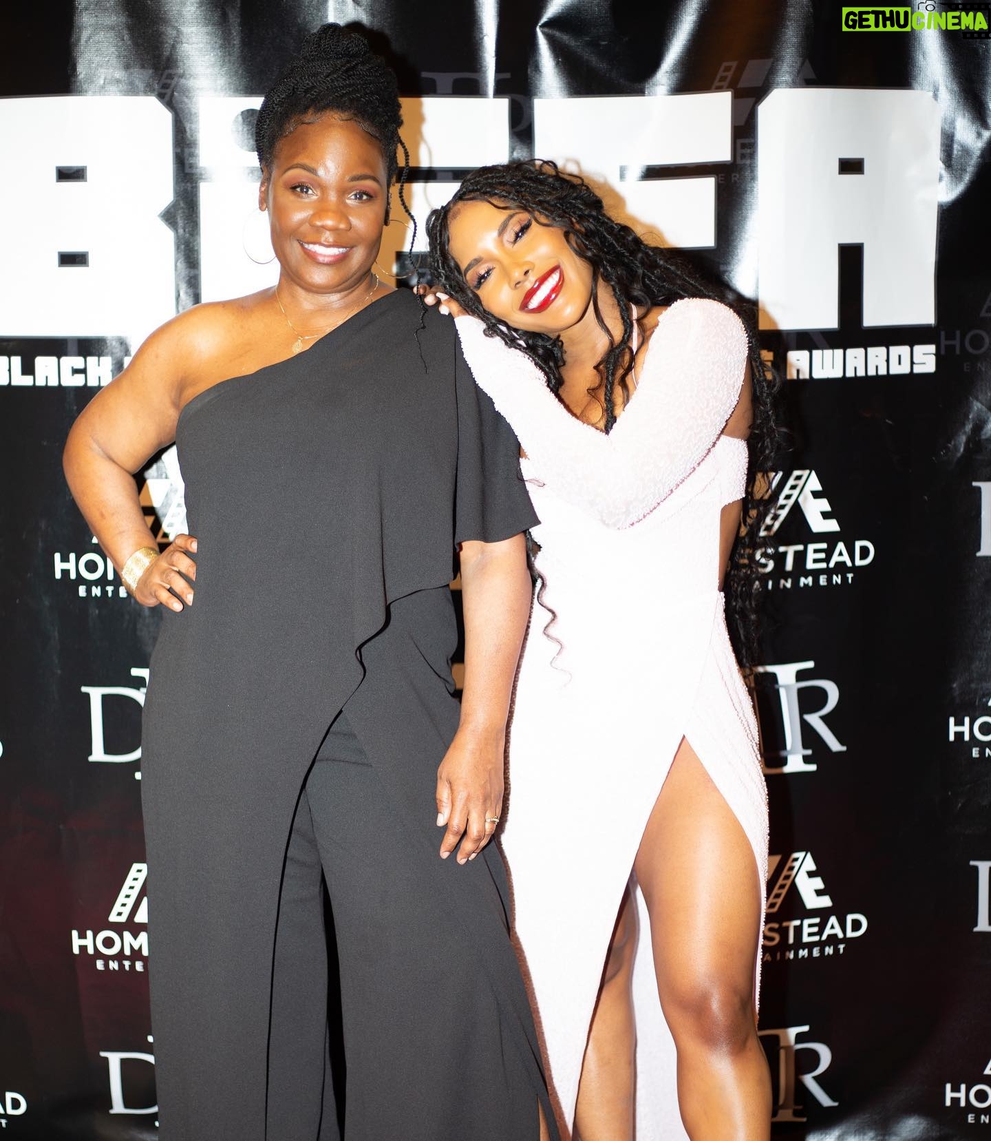 Ciera Angelia - 2.8K Likes - Had a blast at the Black Indie Film Festival Awards! Even got to bring my mommy as a date 🥰
.
.
.
.
@blackindiestreamfilmfest
📸 @will_holden_productions