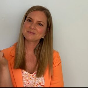 Cindy Busby Instagram - Behind every actor lies hundreds of self tapes they put their heart into 💖 what I’ve learned is have fun while doing it and the rest isn’t up to you! Trust in the process, and like everything else, the perfect thing for you will come along when you least expect it! #behindthescenes #actorslife #selftape #keeponkeepingon