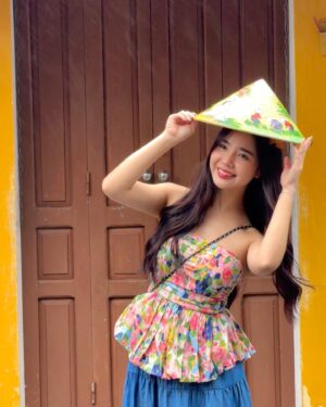 Cindy Diễm Mii Instagram - Em gái Hội An 🤗