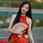 Cindy Diễm Mii Instagram - Tết này vẫn muốn lì xì Nhận cả phong bì, cả người đón đưa .. 😚🌼