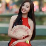 Cindy Diễm Mii Instagram - Tết này vẫn muốn lì xì Nhận cả phong bì, cả người đón đưa .. 😚🌼