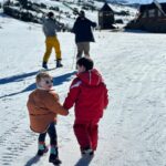 Cindy Poumeyrol Instagram - Petit séjour ski en famille à @baqueira_beret Pour les ref que l’on m’a demandé : Ma combi @colmaroriginals Combi chien Suzanne @tinycottons Manteau Victoire et sweat Ski club @petitbateau Lunettes soleil @izipizi Casque @cairnsport_official Couvre casque Licorne 🦄 outdoorxl Publicité (achats perso)
