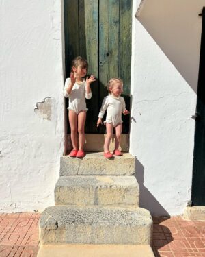 Cindy Poumeyrol Instagram - Ibiza 2024 entre filles