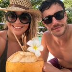 Cindy Poumeyrol Instagram – « C’est aux Seychelles qu’la vie est belle, lala lala 🎶 »
Fresh coco nuts & love
Pour ceux qui ont déjà fait, qu’avez vous pensé des Seychelles et quels sont les incontournables ici ? 
#Mahé
@constancehotels 
@fairmoove 
Publicité