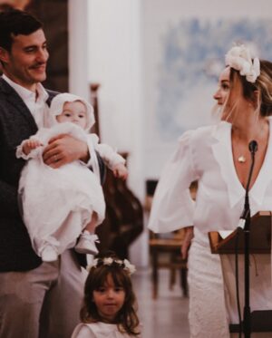 Cindy Poumeyrol Instagram - Baptême Alba&Victoire
Merci à @marievaubourgeix d’avoir immortalisé ce moment 📷
Mua @audrey.h.bordeaux 
#enfantdedieu #bapteme