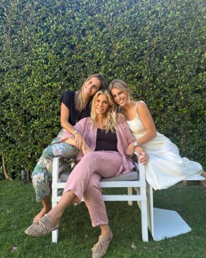 Cinha Jardim Instagram - Já em casa a passar o dia da Mãe com as minhas ricas filhas! Mais uma vez obrigada a todos pelas mensagens queridas que tenho recebido ❤️
