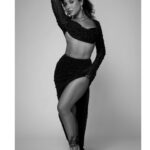 Cinthya Carmona Instagram - Dance will always be my first love. Thanks for capturing that @session.mag ! Fun shoot ! ❤️ 💃🏻 #Energy Photo: @ryanwestphoto Interview: @rebecca.esther.c Styling: @bianca_agrusa Glam: @luzbeauty