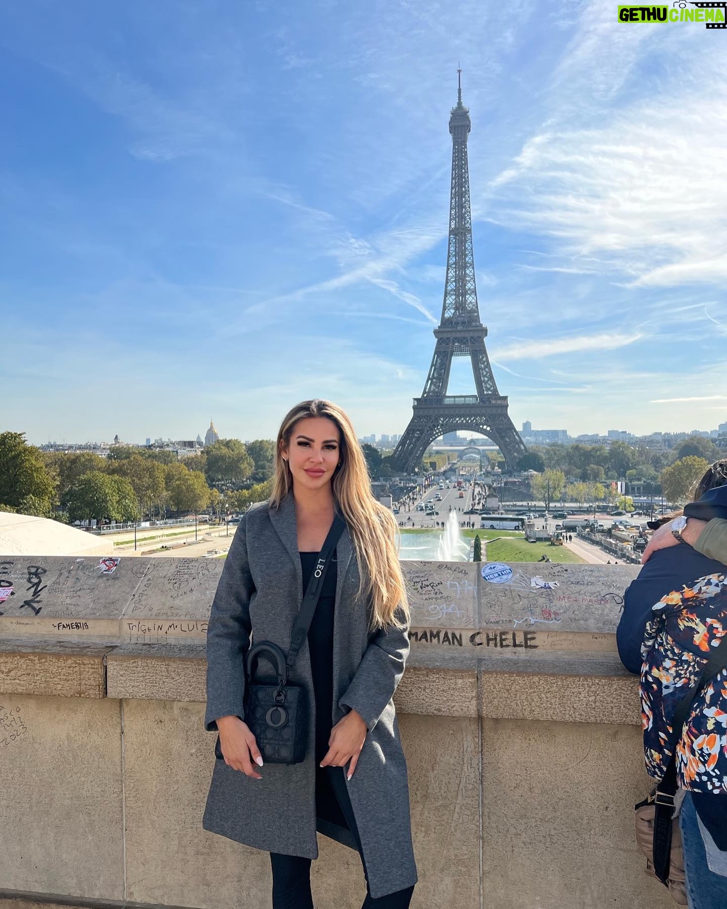Cintia de Sà - 847 Likes - Paris 2023 😍 More pics to follow ❤️