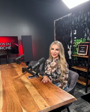 Cintia de Sà Instagram - Échos du Marché 🎙️Podcast par @frankmackay et @groupe.mackay Restez à l’affût !🙌🏼
.
.
#immobilier #groupemackay #echosdumarche #podcast #montreal #webcast