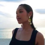 Clémence Botino Instagram - La petite robe noire de l’été 🤍 Boucles d’oreilles @aureliebidermann (offerts)