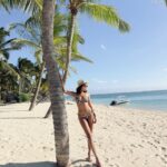 Clémence Botino Instagram – First pic at @paradisbeachcomber 🤍

Chapeau @la_cerise_sur_le_chapeau (prêté)
Bijoux @equinox_ecuador (prêté)

Invitation