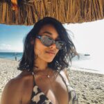 Clémence Botino Instagram – First pic at @paradisbeachcomber 🤍

Chapeau @la_cerise_sur_le_chapeau (prêté)
Bijoux @equinox_ecuador (prêté)

Invitation