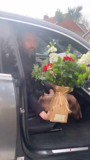 Claire Cooper Instagram - Every year he surprises me … 🌹 Love you in this lifetime, & those gone & yet to come @scandalous_13 #happyvalentinesday