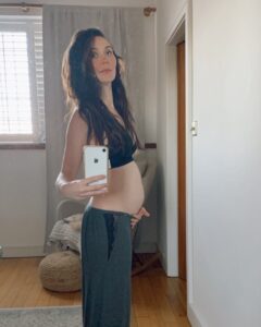 Actress Claire Cooper HD Instagram Photos and Wallpapers June 2023