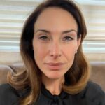 Claire Forlani Instagram – Damn the lighting in my trailer is friggin amazing 👍 taken off 10 yrs! My character #MrsWinthrop movie #blackbeauty 🐎🐎🐎 filming  #Stellenbosch #Capetown