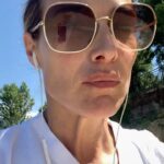 Claire Forlani Instagram - #Roma #riverrun day off from filming, running at midday total madness #LOVEDIT ❤️