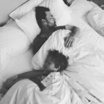Claire Forlani Instagram - #MyValentines always love when they’re sleeping lol! ❤️⭐️💫❤️