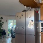 Claire Tomek Instagram - Merci la vie de m’avoir donné une maman EXCEPTIONNELLE . Le genre de maman qui lave même le lave vaisselle, qui nettoie les tasses avant même que t’aies fini ton café et qui vient faire le ménage chez toi en scred. Le genre de maman qui rigole à tes blagues même quand elle comprend pas. Le genre de maman qui supporte tes sautes d’humeur, et qui fait jamais la tête. Le genre de maman qui est devenue une super mamie, c’est genre moi en plus cool ❤️