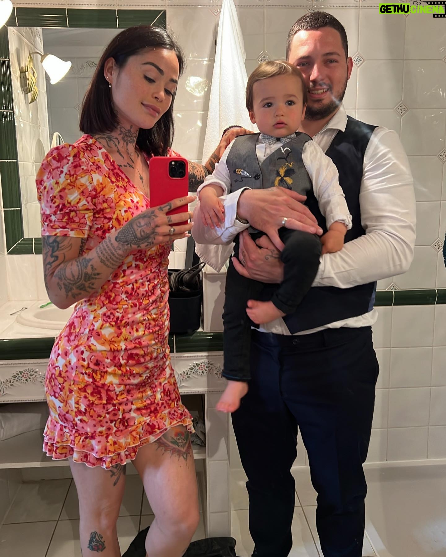 Claire Tomek - 18.4K Likes - Les Russeau sont de mariage 🫡🍾