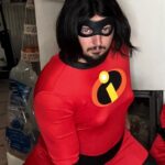 Claire Tomek Instagram - Vraiment cette année on a mis la barre haut .. très haut ! 🦸‍♀️🦸🦸‍♂️ On a même pensé aux détails 😂 #halloween #indestructible #disney