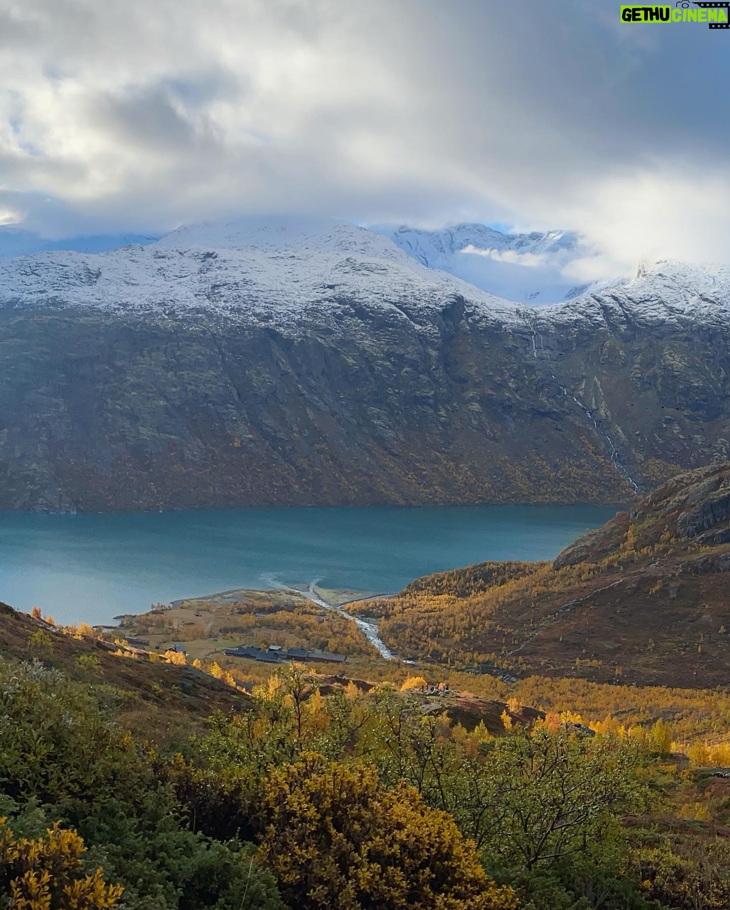 Clara Rosager - 4.6K Likes - Beautiful Jotunheimen in the fall.
One of the best experience in my life 💙