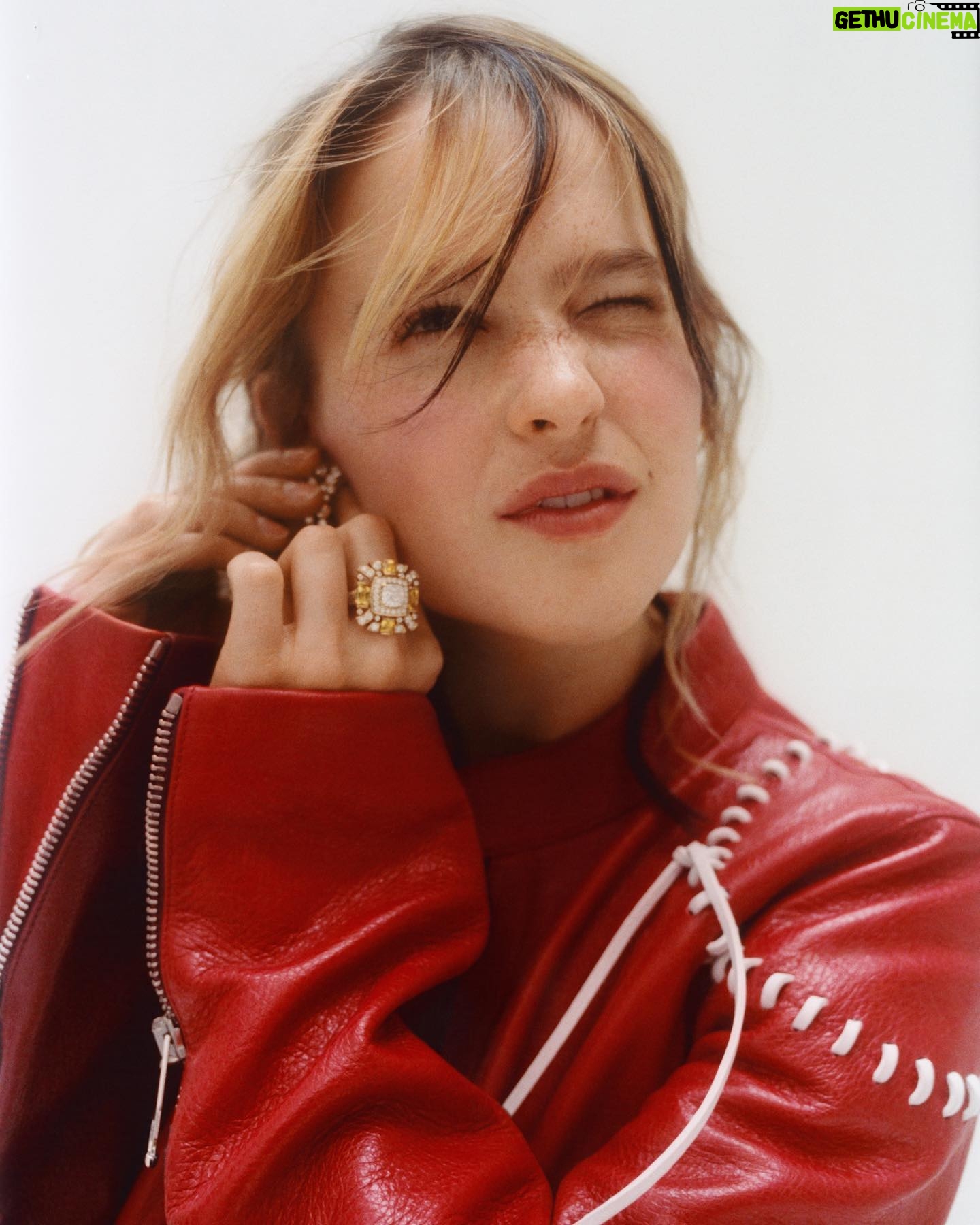 Clara Rugaard - 2.9K Likes - “Glass sits down with Danish-born actor CLARA RUGAARD to speak about her latest role in Black Mirror’s sixth season, her dual country upbringing and her love of rye bread”
@theglassmagazine
Thank you @chanelofficial for letting me wear these magical jewellery pieces 🤍
Photographer: @gosia_turczynska
Stylist: @gogo.desandre.navarre
Make up: @camillesiguret using @officialbyredo
Hair: @eduardobravohair using @lessismorenews
Producer: Nesrine Abid
Styling Assistant: @_h_j_g_
All jewellery: @chanelofficial
Top: @cdlp