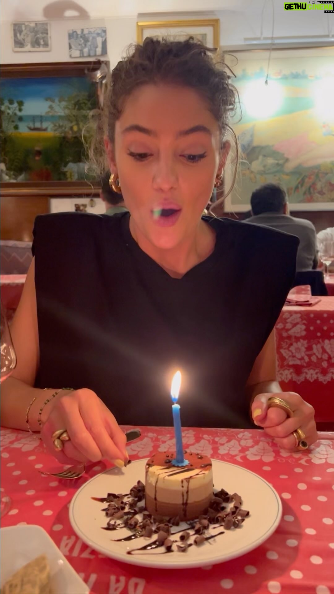 Clara Wilsey - 2.6K Likes - 2 weeks ago I turned 25 in Venice and was the happiest girl in the world! ♍️🥳🇮🇹