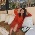 Clara Alvarado Instagram – Jamás pensé que iba a volver a tener el pelo tan largo y sano! Casi casi como hace 8 años, podéis verlo en la última foto, lo conseguiré? Se admiten apuestas. 
Siempre terminaba cortándomelo porque no tenía paciencia, se me caía o se rompía… 

Conocí los productos de @bioscalin_espana el año pasado, hice el tratamiento con el activador capilar   comprimidos durante 3 meses y ya veis el pelazo (como muchos y muchas me decís) ✨😉🙏🏼

Con la llegada de la Primavera, el estrés y agotamiento, el pelito se vuelve a resentir y quiero seguir cuidándolo. Es un tratamiento tanto para hombres como para mujeres. Los productos de @bioscalin_espana son lo mejor que hay en el mercado cosmético de cuidado capilar con activos de origen vegetal 🌿 os lo recomiendo 100%, yo estoy súper contenta la verdad. 

#ELPODERDEBIOSCALIN #Ad

En este link de @harpersbazaares tenéis toda la info para lucir pelazo: https://www.harpersbazaar.com/es/belleza/pelo-belleza/g60438218/tratamiento-anticaida-bioscalin-pelo-cabello/ 🤍