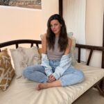 Clara Alvarado Instagram - Si hubiese organizado este día jamás me hubiera salido así 🤍🌞 para el recuerdo 4eveeer <3 Será que mejores momentos siempre nacen de la improvisación y no planificación? #magicday #magicmoments #DPMT #deput*madretia #ibiza #sunset #inspo #paz