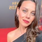 Clara Alvarado Instagram – un poquito de lo que fue la gala de los premios @aevea_eventos ✨ recién llegada de Uruguay y aún con jet lag pero con toda la energía e ilusión por compartir escenario junto a @mariliamusica una de las canciones que marcó toda una generación, vaya sueño y qué placer! 🤍🪽

Enhorabuena a todos los premiados y nominados, nos vemos en la próxima!! Lo pasamos súper bien :) 

💄 @urrsula.gala