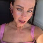 Clara Alvarado Instagram – Boda Iria y Kike, mucho rosa y un poco de alergia. 

Desde el primer año de universidad hasta el día de hoy, por aquí presentes mis amigas las enfermeras 😂💫 por muchos años másssss celebrando y disfrutando 🥂

El conjunto dos piezas es de @mattuicollection y me enamoré de él desde el minuto uno que lo vi 🌸🌸🌸🌸🌸🌸🌸🌸🌸🌸