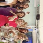 Clara Alvarado Instagram – no es una boda, no es un bautizo, es la Primera Comunión de la hija de mi amiga @tamilopezex , el ojito derecho de toda mi cuadrilla de Deleitosa: ayer fue la Comunión de Sofi 🌸 y nos lo pasamos súper bien! 

celebramos su felicidad y la vida, porque madre mía cómo vuela el tiempo!! Aún así sigo haciendo las mismas cosas que cuando era una niña y si no mirad el segundo vídeo 🍭☁️😂