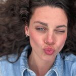 Clara Alvarado Instagram – qué más puedo pedir? Todo verde todo azul y mucha luz: GALICIA CALIDADE 🩵 Han sido unos días muy felices por la tierriña… ahora, a por la semana!
