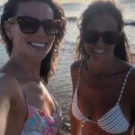 Clara Alvarado Instagram - ¿Verano en Febrero? En Uruguay, sí 🌞🇺🇾 Gracias querida @yaninapereyra01 por sacarme a pasear (como dicen aquí) por Punta del Este 🌅💛 fue un día top amiga! 👙 @dolorescortesswimwear