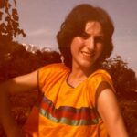 Clara Alvarado Instagram – “Hoy puedo ver crecer la hierba y entender cómo la flor necesita ese rayo de Sol”… Feliz cumpleaños mami 🌺

Eres todo lo que simboliza la primavera, eres luz, eres todas las flores. Sinceramente creo que no podrías haber nacido en otra estación, ni en otro mes tan bonito como este, tanto es así que hasta tu nombre te define: Rosa 🌹🌿🌼🌷🌞 

No podremos celebrarlo en persona pero en cuanto nos veamos, hay que hacer la súper tarta de galleta, chocolate y coco rallado de tooooda la vida porfi 😋

PD. He abierto el álbum de fotos antiguas, las analógicas, las que se revelaban, las de verdad. Las fotos en papel. Me encantan. 

feliz domingo 28 de Abril.
