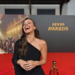 Clara Alvarado Instagram – un poquito de lo que fue la gala de los premios @aevea_eventos ✨ recién llegada de Uruguay y aún con jet lag pero con toda la energía e ilusión por compartir escenario junto a @mariliamusica una de las canciones que marcó toda una generación, vaya sueño y qué placer! 🤍🪽

Enhorabuena a todos los premiados y nominados, nos vemos en la próxima!! Lo pasamos súper bien :) 

💄 @urrsula.gala