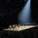 Clara Henry Instagram - Kan INTE FÖRSTÅ att artisten jag lyssnat mest på i över tio års tid stod på samma mark som mig igår? Att hon andades in samma kvava luft som fuktats av mina egna lyckotårar? Taylor Swift var all the feels <3 mvh the man