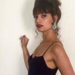 Clara Luciani Instagram - On se réveille un beau matin et on a (déjà?) 30 ans. Merci à vous tous pour vos attentions, vos mots doux, vos cadeaux par milliers…! Qu’on s’aime pour encore 30 ans au moins!
