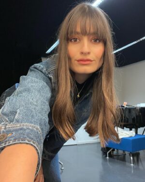 Clara Luciani Instagram - DE RETOUR 💪🏼