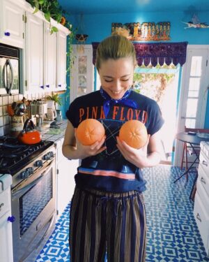 Clare Uchima Instagram - heehee @_hannahrosewatson_ 💗(summer’18)