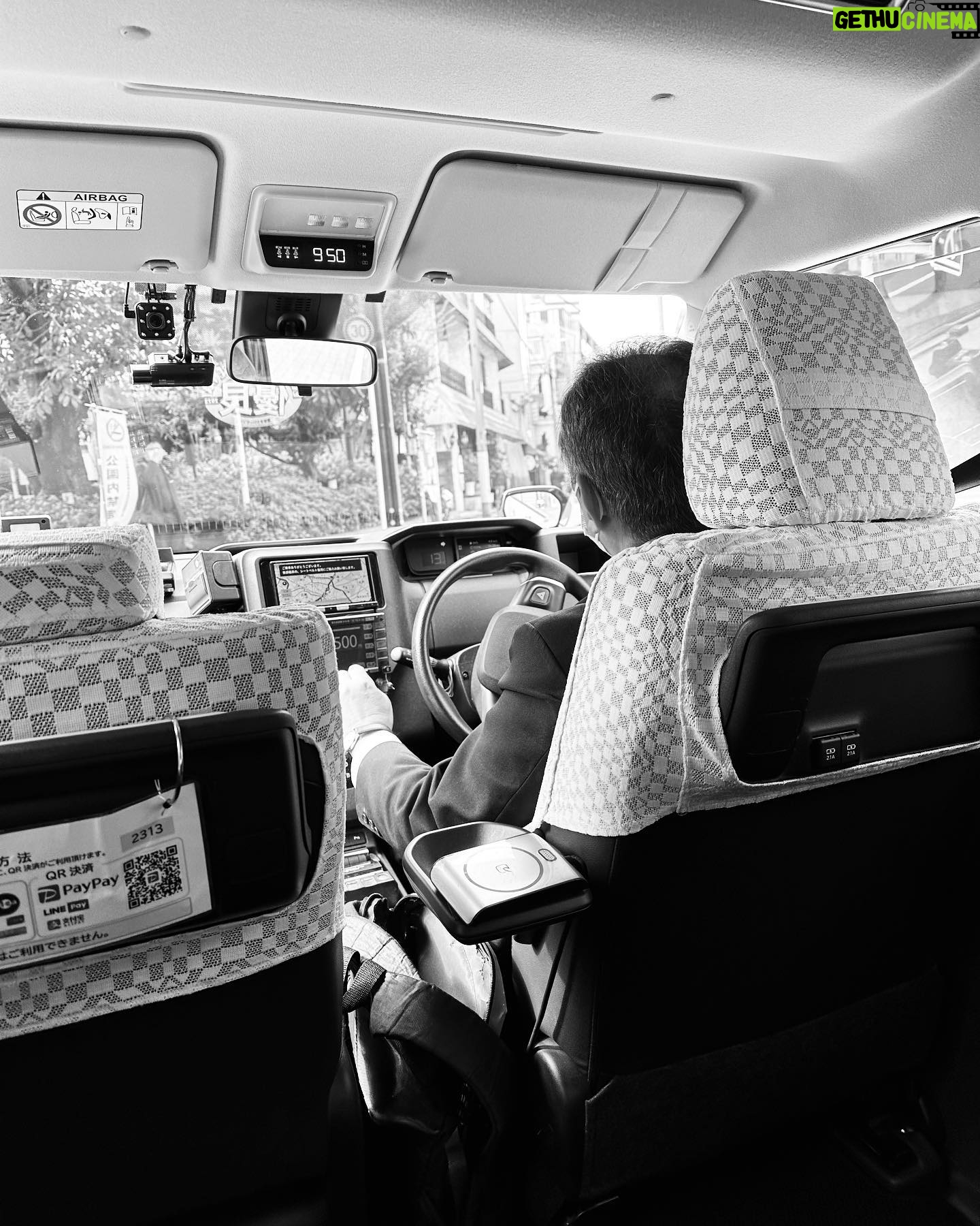 Clare Waight Keller - 2K Likes - Itβs been a hectic few weeks since I last postedβ¦β¦..many flights, transfers and commutes later hereβs some of my favourite moments from 2 weeks working in Tokyo over the next few posts.
Starting with
1. Humid subtropical weather 26β’degrees in October
2. Tokyo Harbour early 7am morning commute to the office
3. White glove taxi drivers π€π€ simply spotless
4/5/6/7. Tokyoβs cool cars
8/9/10. Shibuya Scramble never fails to be the hub and buzz of the city