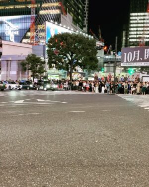Clare Waight Keller Instagram - It’s been a hectic few weeks since I last posted……..many flights, transfers and commutes later here’s some of my favourite moments from 2 weeks working in Tokyo over the next few posts.
Starting with 

1. Humid subtropical weather 26•degrees in October 
2. Tokyo Harbour early 7am morning commute to the office 
3. White glove taxi drivers 🤍🤍 simply spotless 
4/5/6/7. Tokyo’s cool cars 
8/9/10. Shibuya Scramble never fails to be the hub and buzz of the city