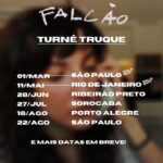 Clarice Falcão Instagram - desmarquei o pilates para esses compromissos que não fazem bem pra minha coluna, mas fazem bem pra minha alma! onde a gente se vê? 28/06 - Ribeirão Preto - @theatropedroii 27/07 - Sorocaba - @lbtmia 16/08 - Porto Alegre - @baropiniao 22/08 - São Paulo - em breve será revelado... novas datas ainda a serem anunciadas! se depender de mim, toco na casa de todo mundo. ingressos no link da bio 💕