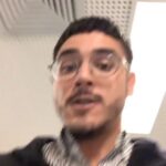 Clarice Falcão Instagram - nunca houve nem haverá ninguém igual ou parecido. ele era o mais em tudo. se eu fosse deus eu fechava a loja e me aposentava e ia morar em algum lugar na praia ou montanha eu sei lá as suas preferências meu deus mas me desculpe seu trabalho promete decair daqui pra frente. claudinho meu maior orgulho é poder ter te chamado de melhor amigo