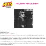 Clarice Falcão Instagram - fiz um atrasado carrossel com algumas listas que citaram o Truque como um dos melhores discos de 2023, pois muitos dirão que fazem música pelo amor mas eu faço para tirar onda obrigada por lembrarem de mim e principalmente proporcionarem essa oportunidade de me exibir na internet. recado a quem quer ouvir essa belezinha ao vivo: a turnê estreia dia 01/03 na Casa Natura em SP ultimos ingressos ainda a venda no LiNK dA biO ps. nunca é demais agradecer ao meu parceiro @looksdepaiva pois ele é pfto