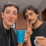 Clarice Falcão Instagram - EXTRA EXTRA: hj o nosso disco ficou pronto. isso quer dizer q eu não menti qdo disse que ia sair dia 10 de agosto graças a deus pq eu estava morrendo de medo de ter mentido