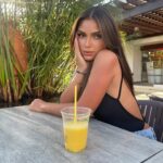 Clarysse Pereira Instagram – Je suis siiii heureuse ici 🇵🇹❤️ 

la 3e photo pardon fallait que j’vous la partage j’vous jure c’était le jus le plus mauvais qu’il m’ai été donné de goûter au cours de mes 25 ans de carrière 😖