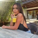 Clarysse Pereira Instagram – Je suis siiii heureuse ici 🇵🇹❤️ 

la 3e photo pardon fallait que j’vous la partage j’vous jure c’était le jus le plus mauvais qu’il m’ai été donné de goûter au cours de mes 25 ans de carrière 😖