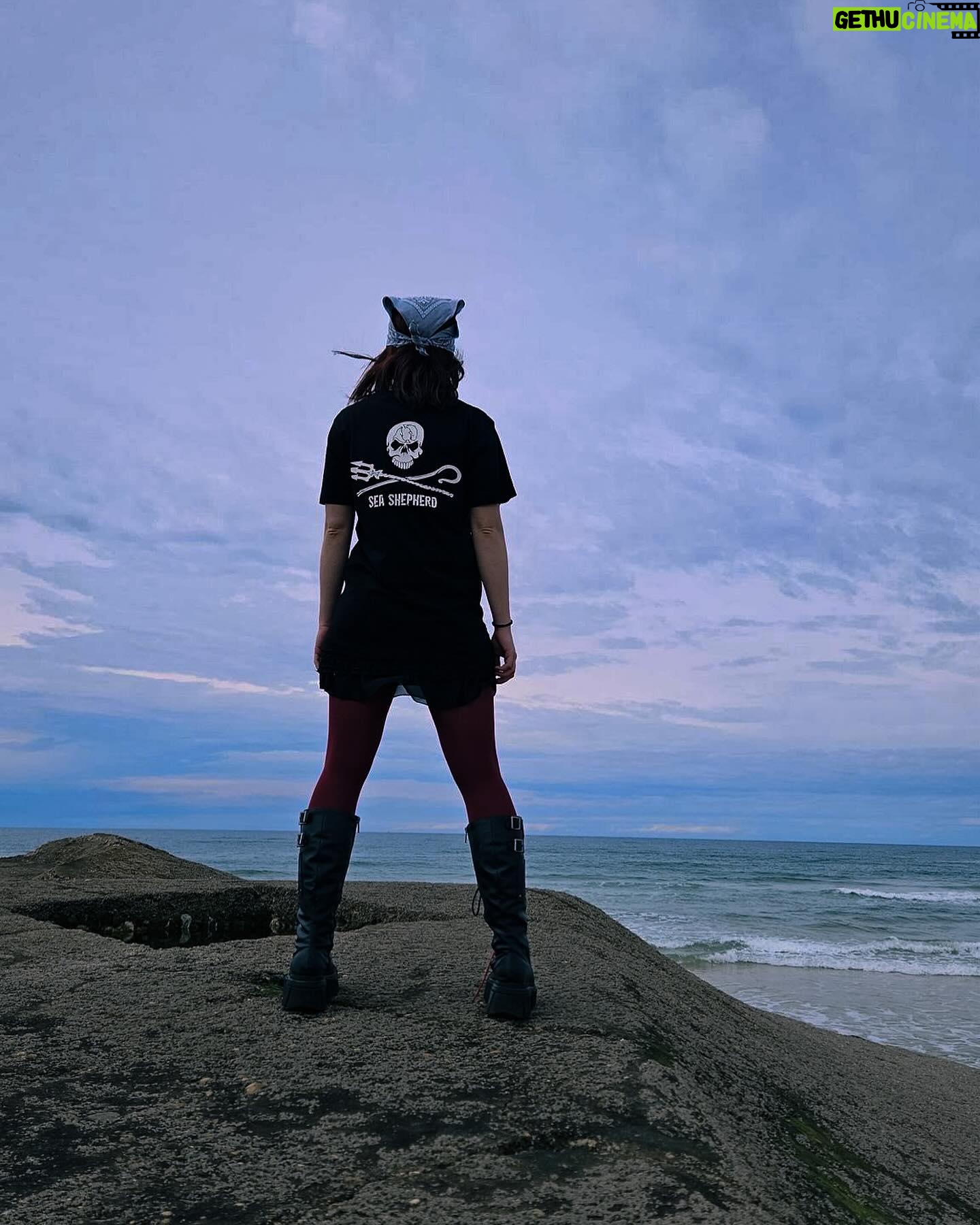 Claudia Riera - 2.9K Likes - I am very proud to anounce after years of following their cause that I am joining @seashepherd as one of their ocean warriors.
I support the mission of Sea Shepherd to protect defend and conserve our ocean, sea shepherd is fighting to protect marine wildlife globally and the good news is you can also join the mission and help!
Follow their page: @seashepherd
You can also shop to support: @seashepherdstore
For the Ocean šš
#seashepherd #marineconservation #stoptheplunder #shoptosupport
#mediterranean #StopTheGrind