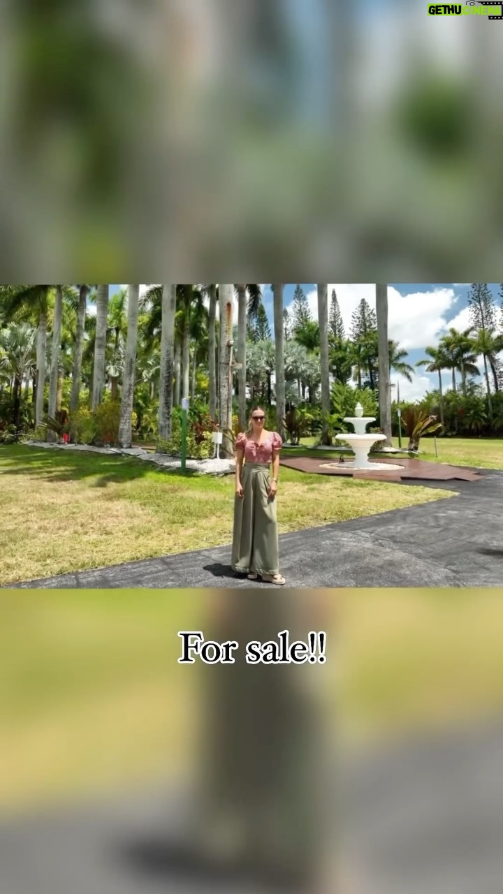 Claudia Albertario Instagram - ¡Hola, amigos! Estoy encantada de presentarles este amplio lote a la venta de 4.3 acres en la ciudad de Homestead, Miami. Esta es una oportunidad fantástica para los posibles propietarios o inversores que buscan un lugar con una excelente rentabilidad. Para mas consultas envíanos un email a calbertario@fir.com Hey there, folks! Today, I’m thrilled to introduce you to a brand new 4.3 acred listing for sale in the bustling city of Homestead, Miami. This is a fantastic opportunity for potential homeowners or investors with excellent profitability. For more information send us an email to calbertario@fir.com #realestate #homestead #forsale